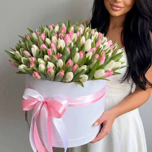 Монобукет из 201 тюльпан микс в коробке