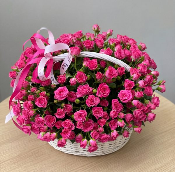 Корзина моно из 51 кустовой розы