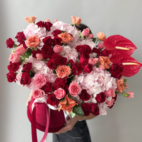 Авторский букет в осенних тонах в бархатной коробке