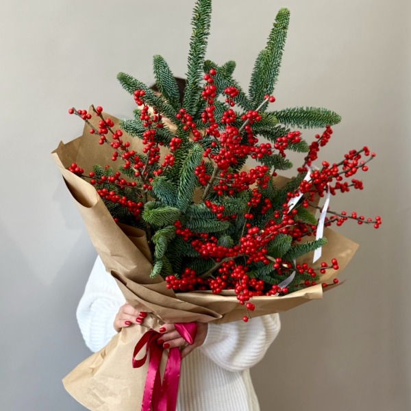 Зимний букет с илексом